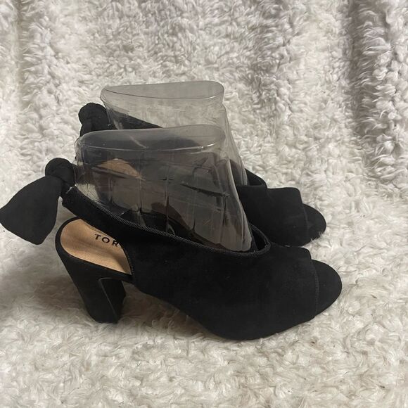 Torrid synthetic Black suede Peep-Toe sling back heels with bow accent SZ10W - Picture 2 of 11